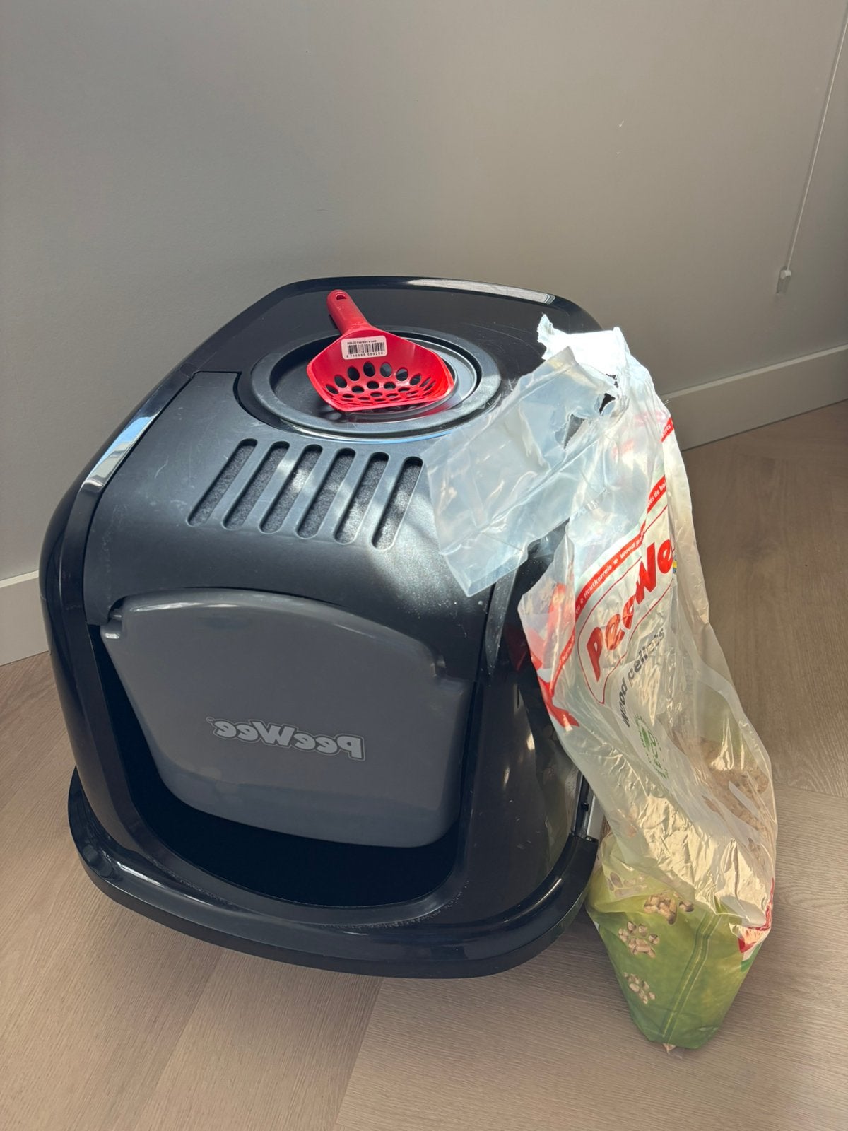 PeeWee EcoDome kattenbak XL, Ophalen, Gebruikt, Gesloten