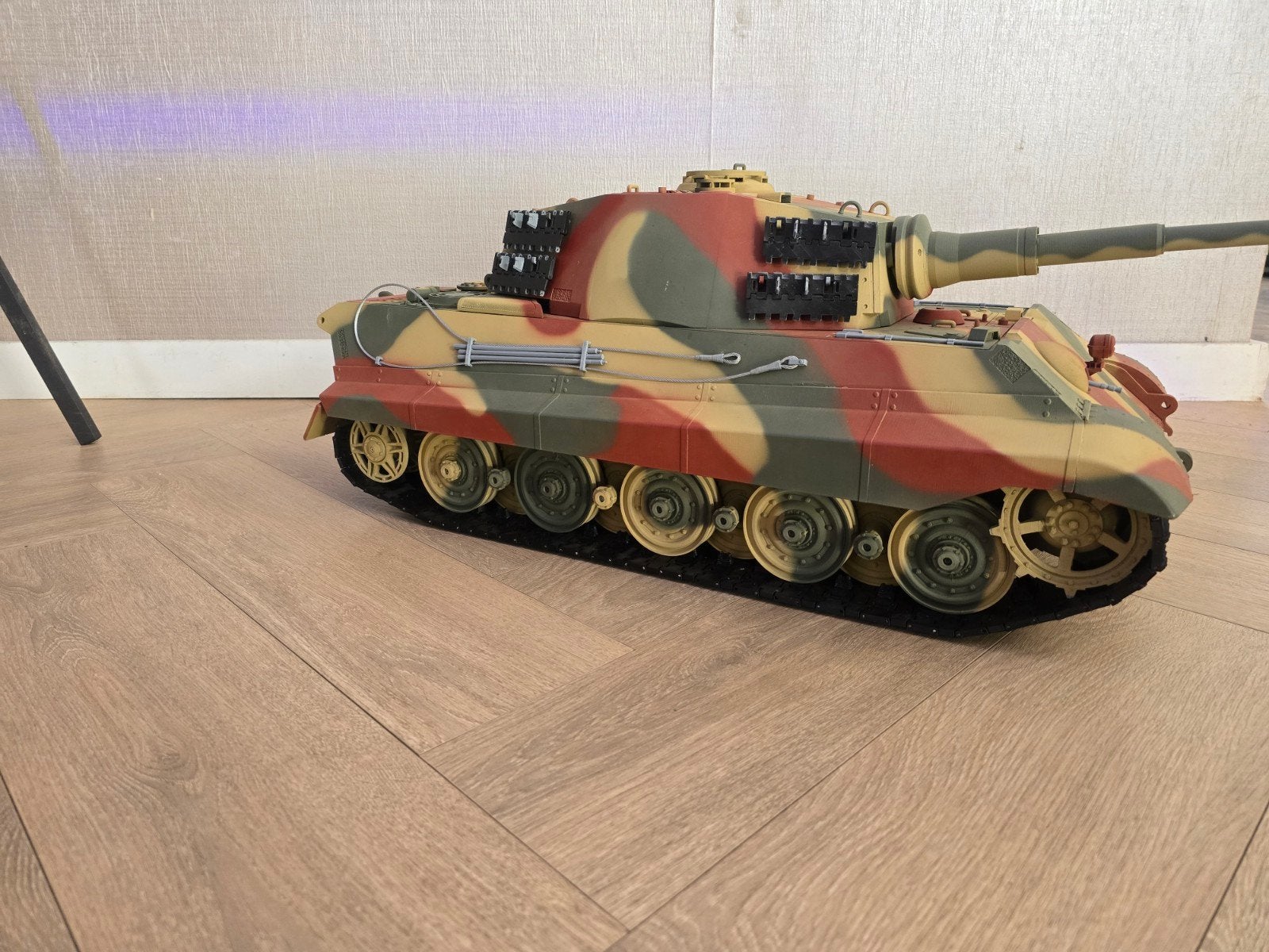 1/10 king tiger model (RC), Ophalen, Nieuw