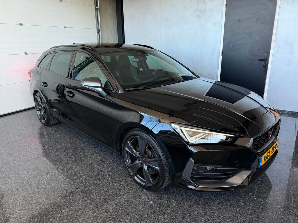 Cupra CUPRA LEON ST VZ 4Drive Pano Black 310PK 2022 Automaat, Auto's, Gebruikt, 4 cilinders, 1984 cc, Leon