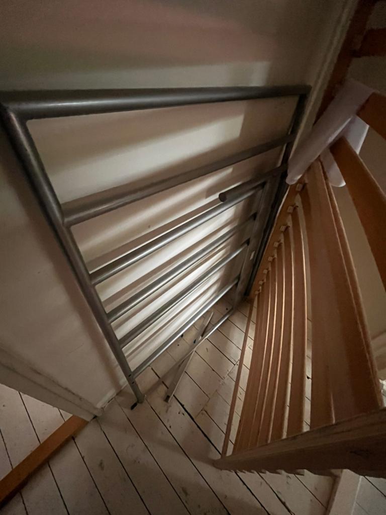 gratis bed met lattenbodem, Ophalen, Zo goed als nieuw
