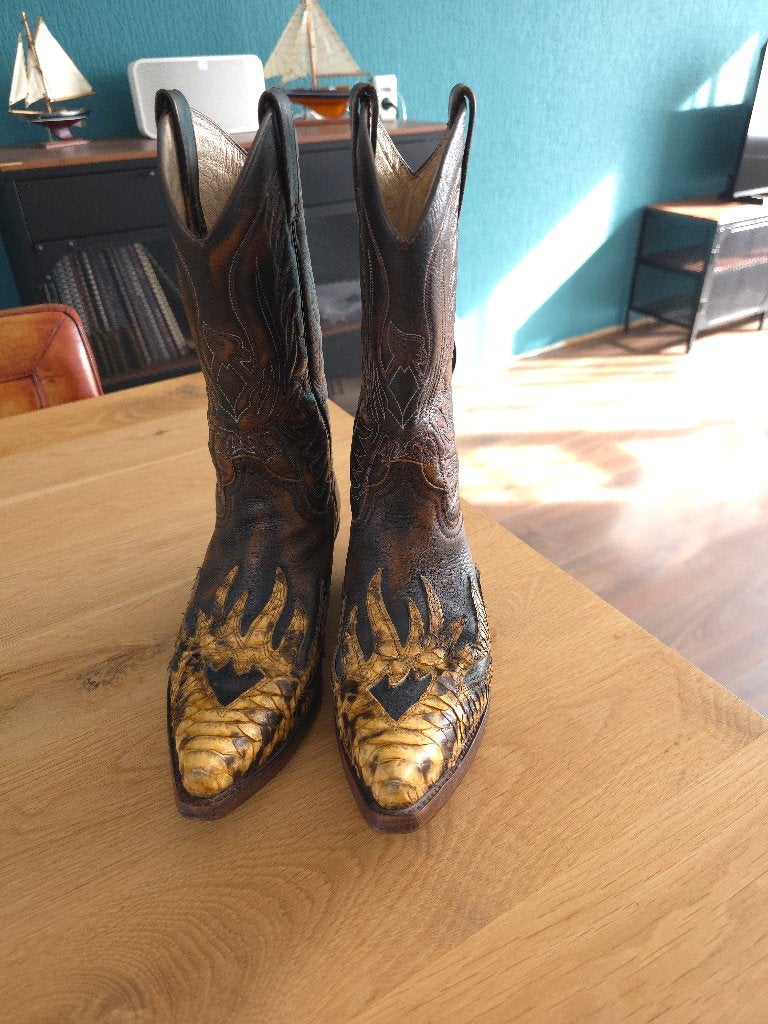 Sendra laarzen python, Kleding | Dames, Schoenen, Bruin, Ophalen of Verzenden, Gedragen, Hoge laarzen