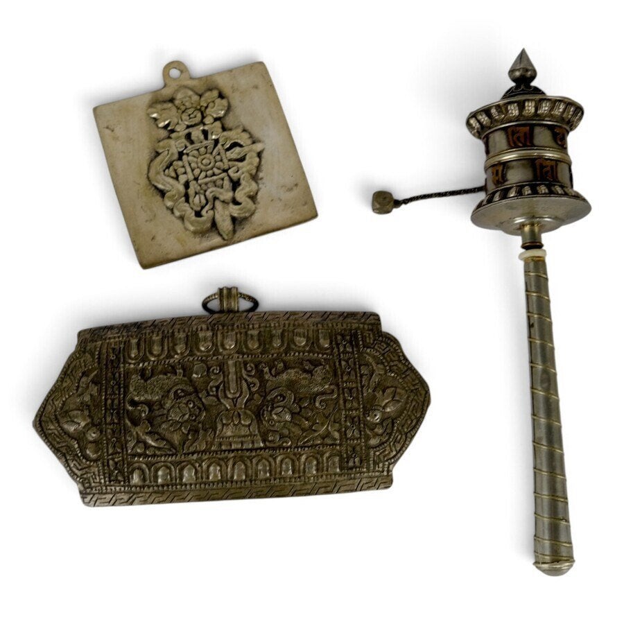 Lot diverse boeddhistische rituele voorwerpen, Tibet, Ophalen of Verzenden, Overige typen