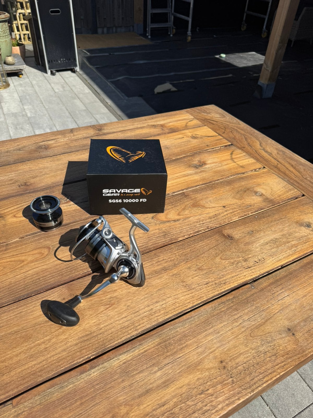 nieuwe savage gear sgs6 10000 molens met alu reservespoel !, Ophalen of Verzenden, Nieuw, Molen