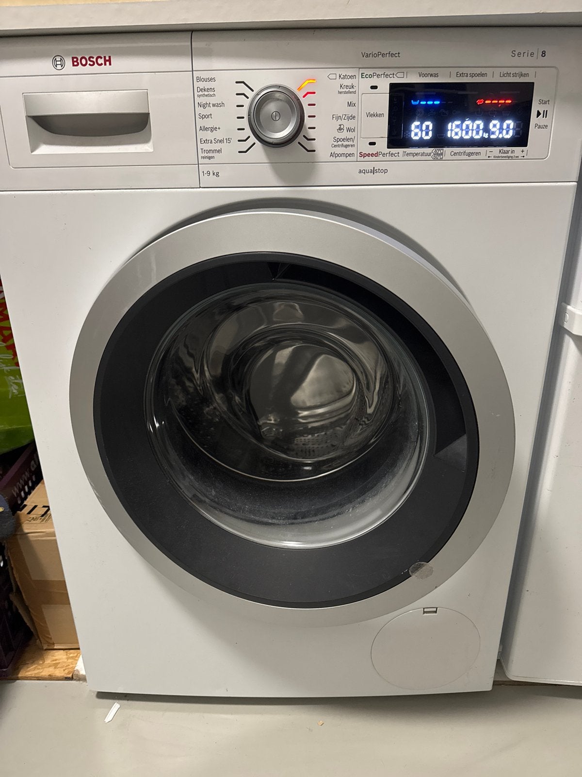 Bosch Serie 8 VarioPerfect Wasmachine - 4 jaar oud, Ophalen, Gebruikt, 8 tot 10 kg, 1600 toeren of meer