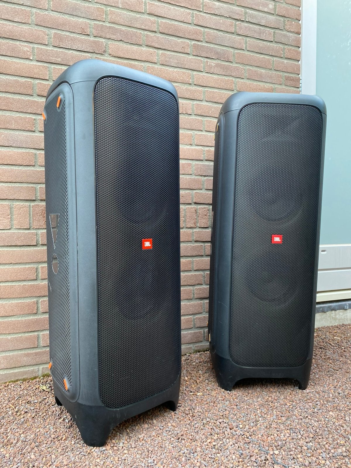 🔊JBL partyboxen 1000 🎉te huur NU MET GRATIS MICROFOON 🎤, JBL, Party speaker, Zo goed als nieuw, Inclusief kabels