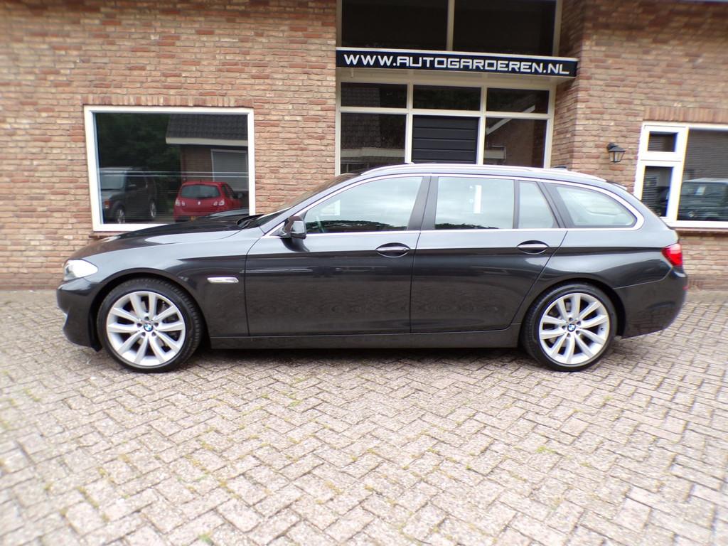 BMW 5-serie Touring 535i High Executive Automaat / Leder / N, Auto's, Automaat, Euro 5, Achterwielaandrijving, Gebruikt
