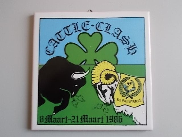 Militaria - Tegel - Cattle Clash 1986 (pantser infanterie)., Verzamelen, Militaria | Algemeen, Ophalen of Verzenden, Landmacht