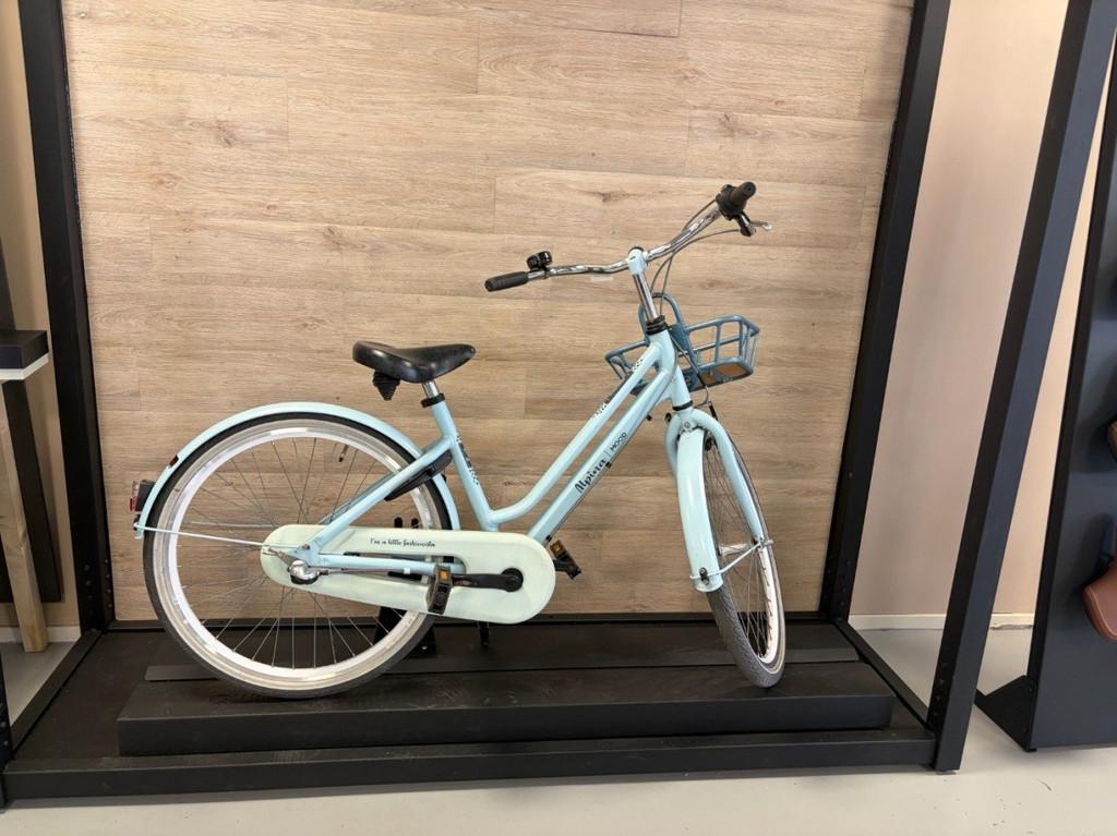 Alpina Mood M24 Meisjes Blue Glow Matt 40cm 2022, Gebruikt, -, - 0
-, NL, Alpina