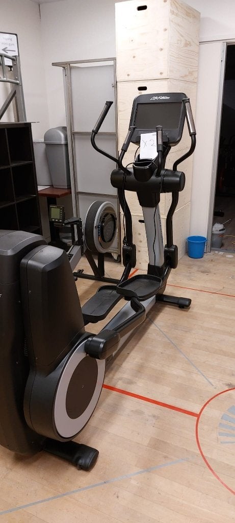 Professionele Life Fitness Crosstrainer (1 stuk over), Ophalen, Benen, Gebruikt, Crosstrainer