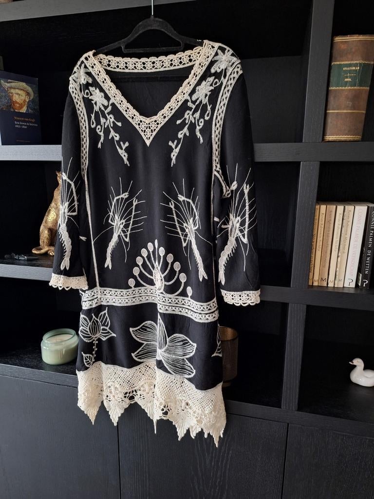 Zomerjurkje 1 maat 36 38 40, Kleding | Dames, Jurken, Zo goed als nieuw, Maat 38/40 (M), Zwart, Knielengte, Ophalen of Verzenden