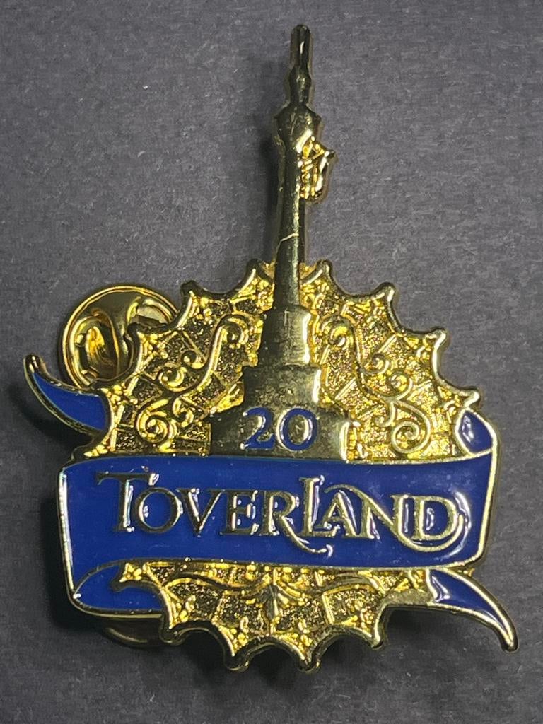 Toverland 20 jaar Jubileum pin, Verzamelen, Speldjes, Pins en Buttons, Zo goed als nieuw, Speldje of Pin, Overige onderwerpen