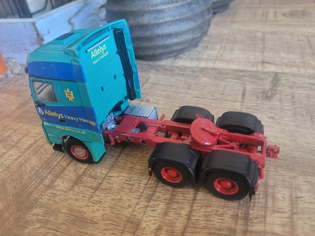 Mercedes truck  allelys, Hobby en Vrije tijd, NZG, N, N, Nzg