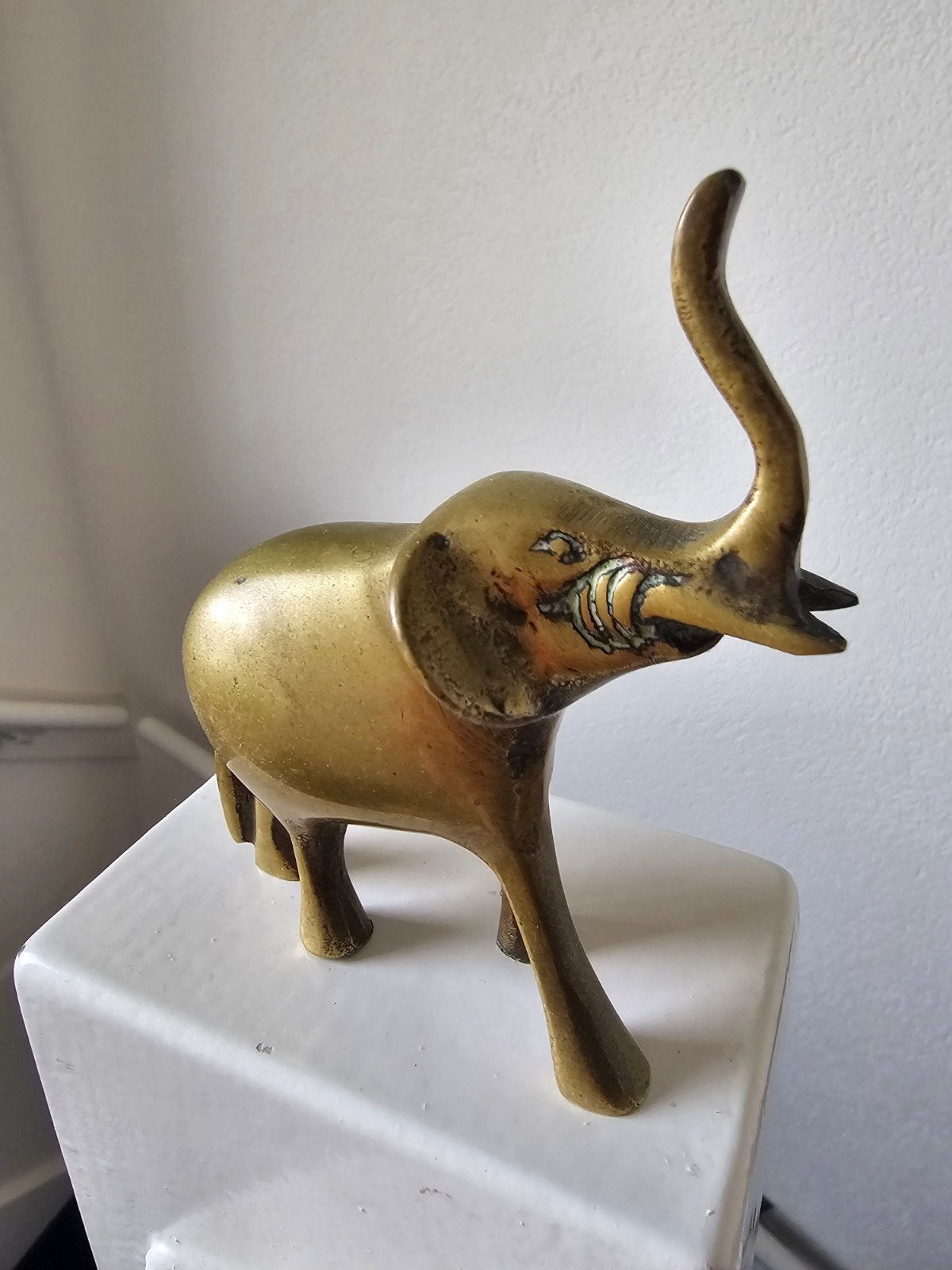 Massief messing (geelkoper) olifant beeldje, Antiek en Kunst, Ophalen of Verzenden, Koper