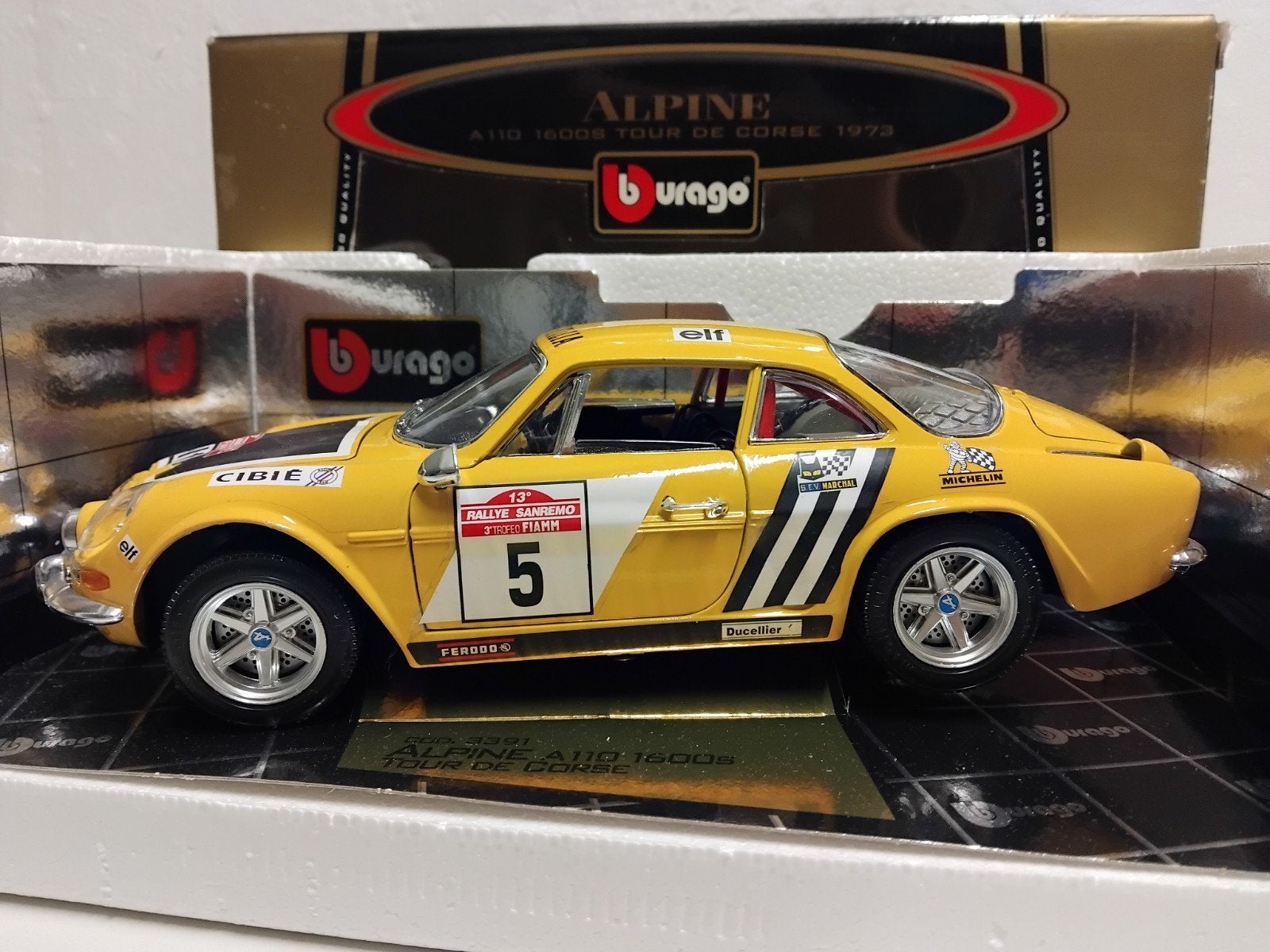 Renault Alpine A110 Tour D Corse 1973 Bburago metal 1:18 KRD, Ophalen of Verzenden, Zo goed als nieuw, Auto, Bburago