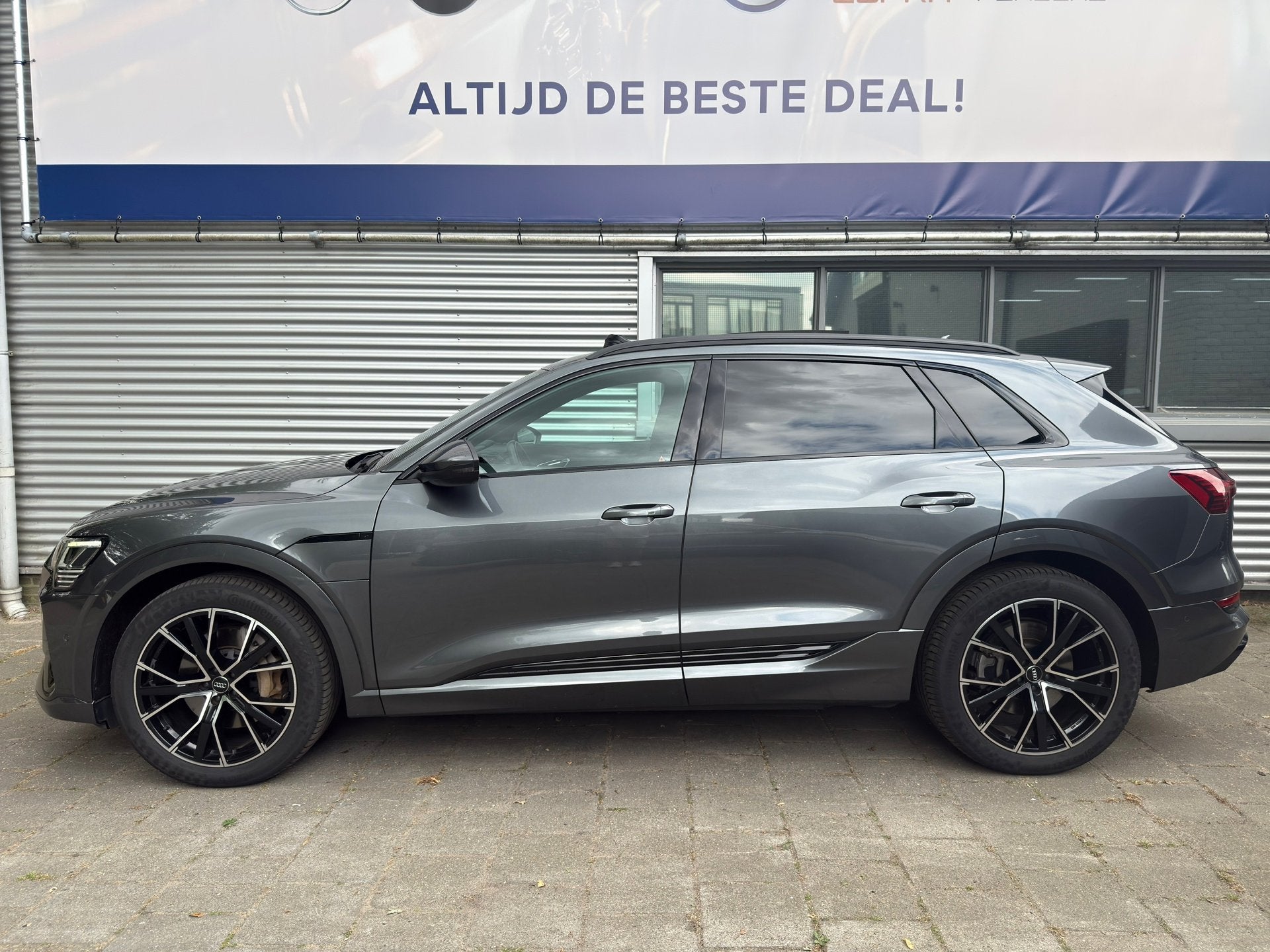 Audi E-tron E-tron 50 quattro Launch edition Black S-Line l, Automaat, Automatische klimaatregeling, Origineel Nederlands, Vierwielaandrijving