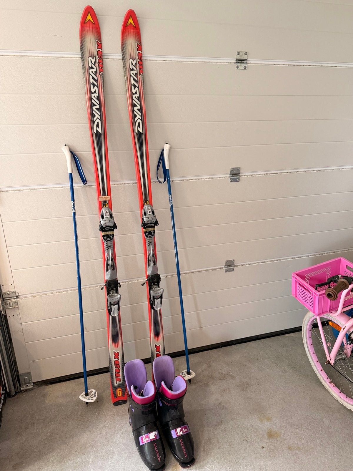 Dynastar ski's met Salomon schoenen en stokken, 140 tot 160 cm, Gebruikt, Skiën, Ski's