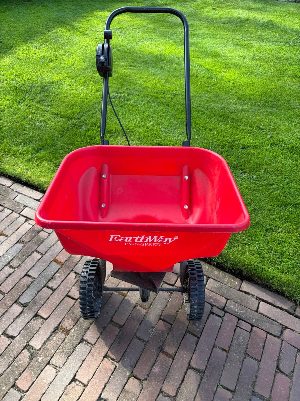 EarthWay EV-N-SPRED strooiwagen, Ophalen, Gebruikt