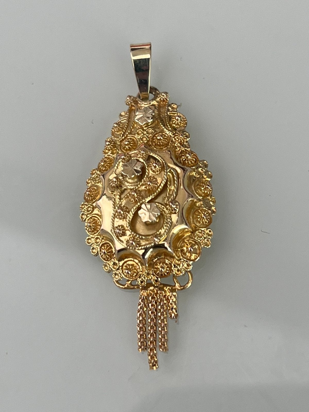 Antieke 14 kr gouden hanger  mutsenbel zeeuws klederdracht, Sieraden, Tassen en Uiterlijk, Antieke sieraden, Goud, Verzenden