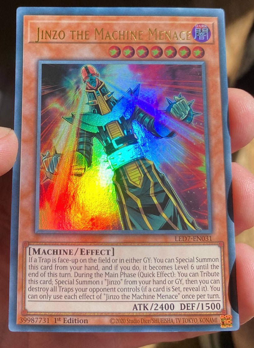 Yu-Gi-Oh! Jinzo the Machine Menace LED7 1st Edition !, Ophalen of Verzenden, Zo goed als nieuw, Losse kaart, Foil