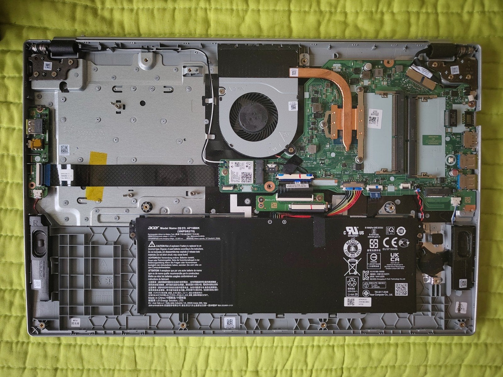 Moederbord Acer Aspire 3 met koeling en accu, Ophalen of Verzenden, 256 GB of meer, 4 GB of minder
