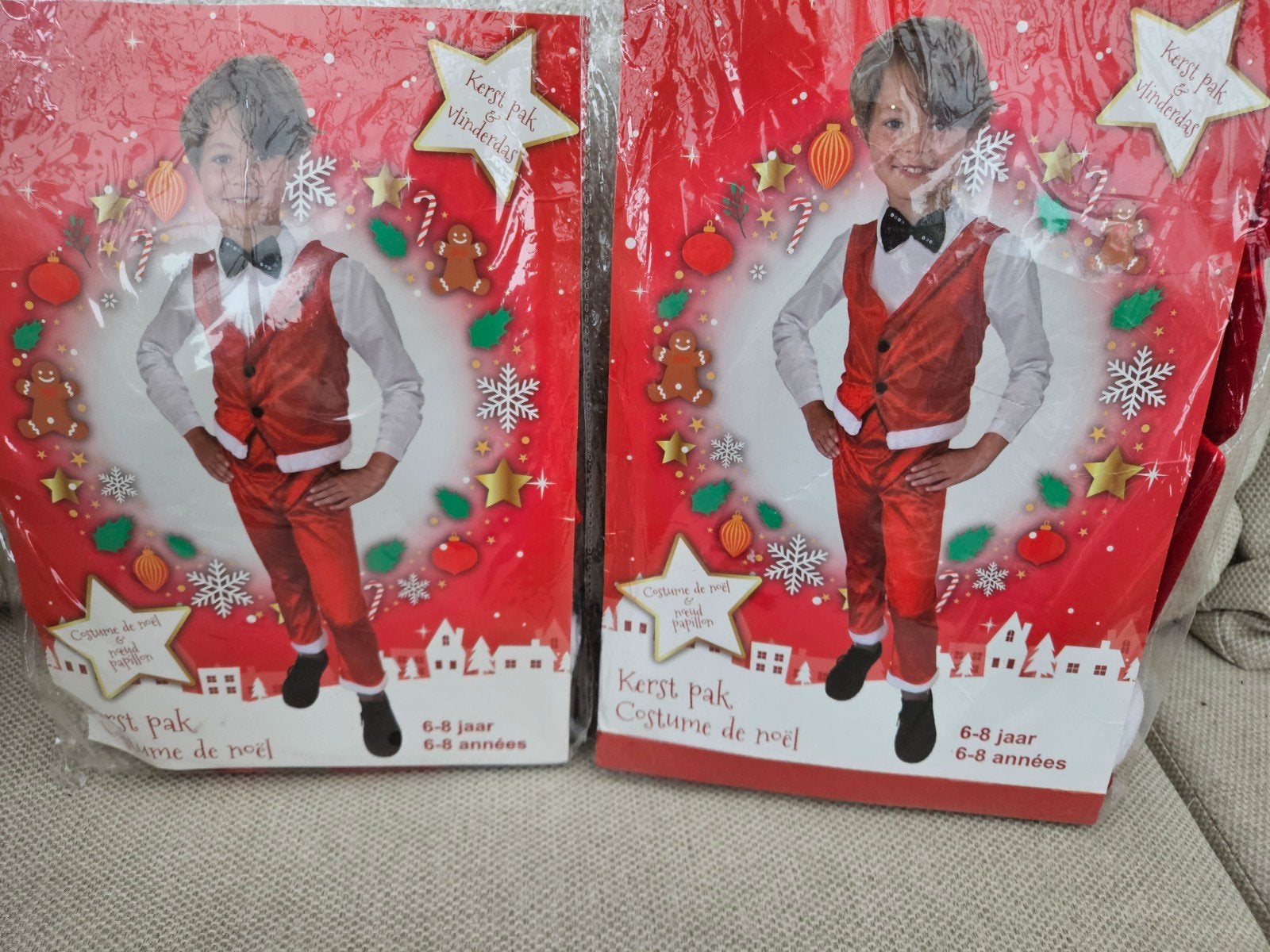 2 Kerstpakjes voor kinderen (6-8 jaar) met vlinderdas, Ophalen of Verzenden, Nieuw, Jongen, Setje
