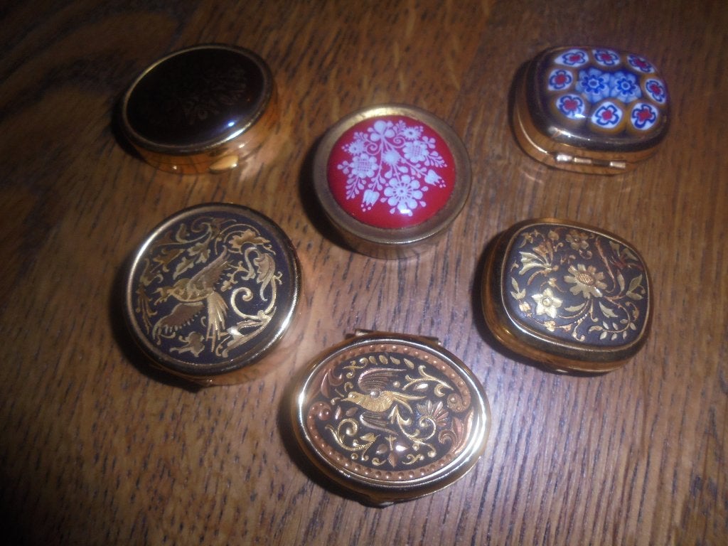 Pillendoosje / 6 stuks in 1 koop / Bloemen en dieren, Antiek en Kunst, Ophalen of Verzenden