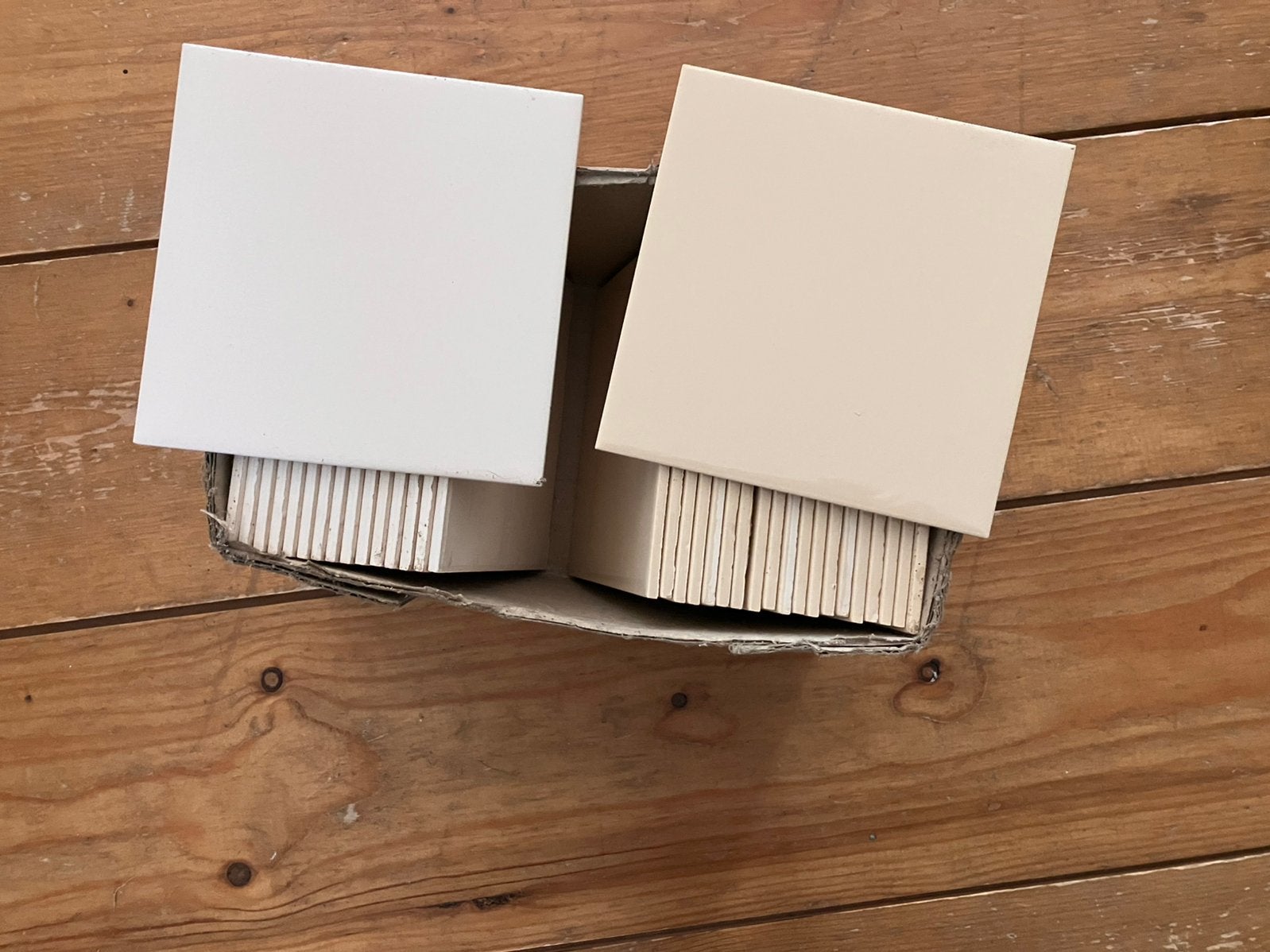 Jaren ‘30 tegels Royal Mosa wit en crème, Ophalen, Minder dan 20 cm, Minder dan 5 m², Wandtegels