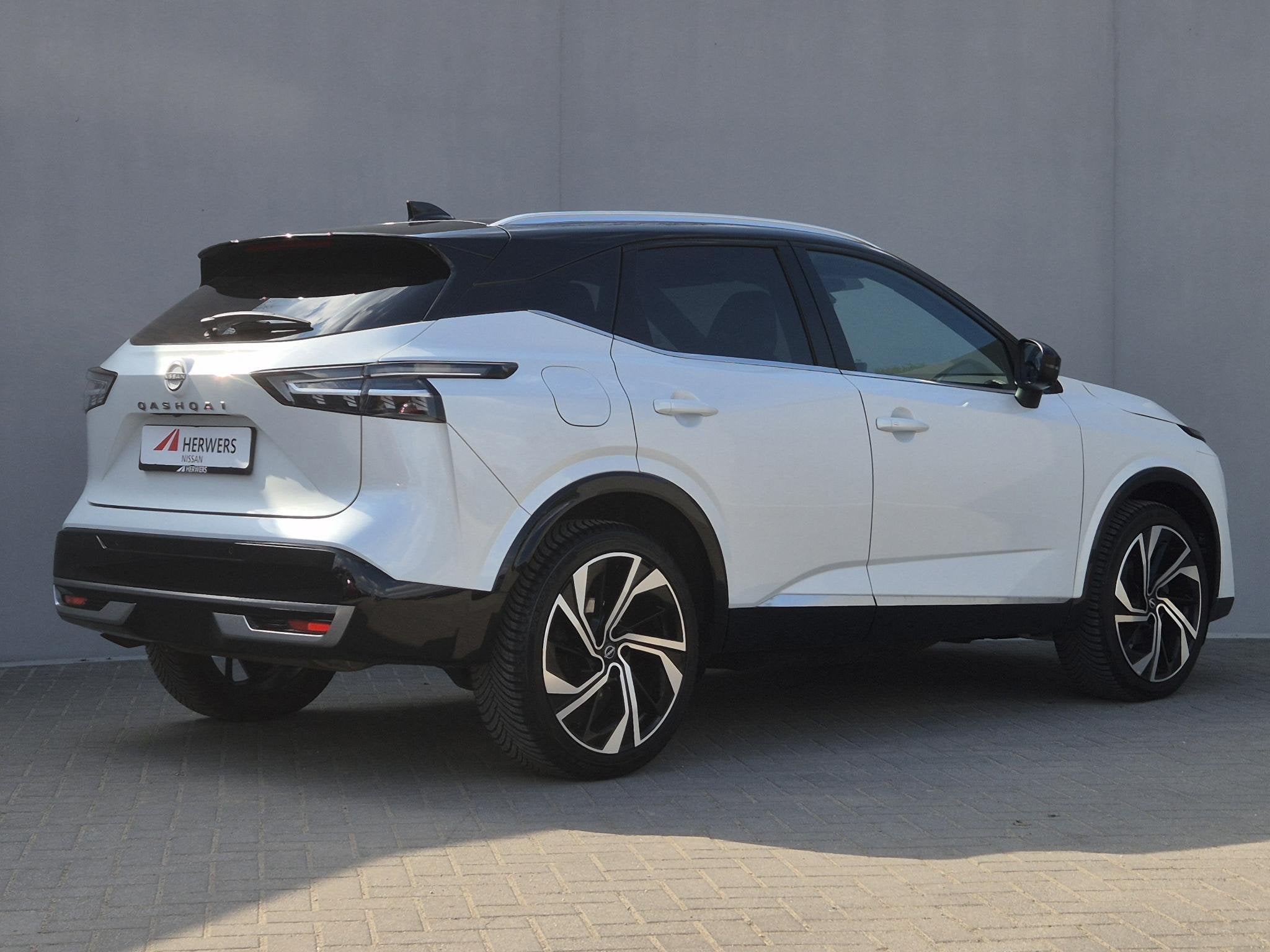Nissan Qashqai 1.3 MHEV Xtronic Tekna Plus / Fabrieksgaranti, Automatische klimaatregeling, Euro 6, 4 cilinders, Wit