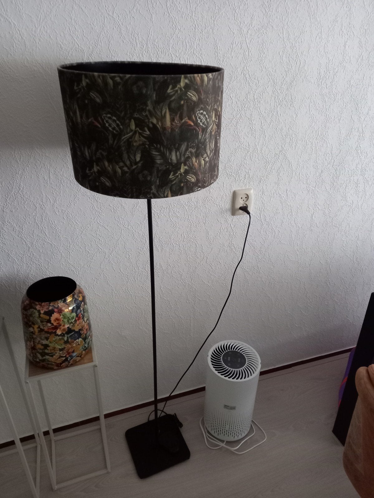 Staande lamp met unieke design lampenkap, Ophalen, Zo goed als nieuw, Metaal, 100 tot 150 cm
