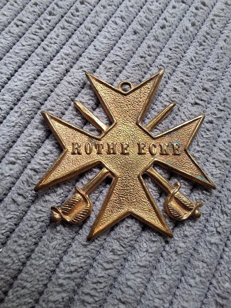 Maltezer-/kruisvorm 'ROTHE ECKE', Verzamelen, Verzenden, Overige soorten, Duitsland, Embleem of Badge