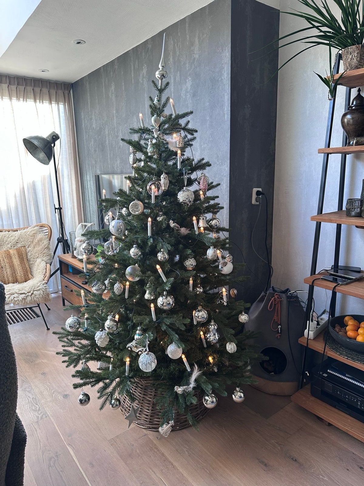Mooie bijna echte kerstboom, Ophalen, Zo goed als nieuw