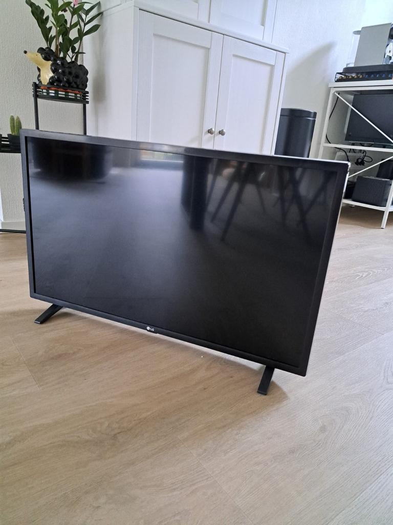 LG tv 32 inch, Ophalen, 50 Hz, LCD, Zo goed als nieuw