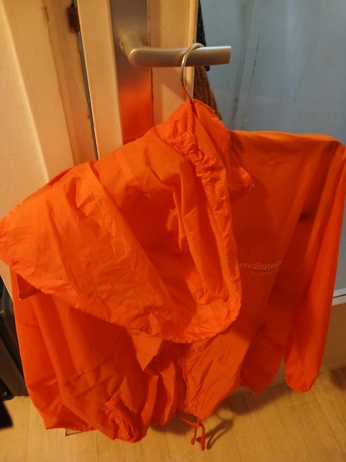 Regen pak nieuwe maat x.l met honder kap mooi kleurtje op ru, Ophalen, Nieuw, Regenjas
