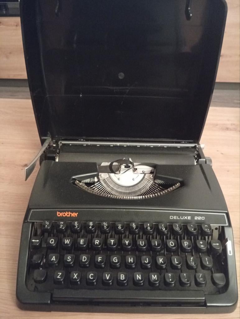 Vintage Brother Deluxe 220 – Zwart |1985, Diversen, Typemachines, Ophalen of Verzenden
