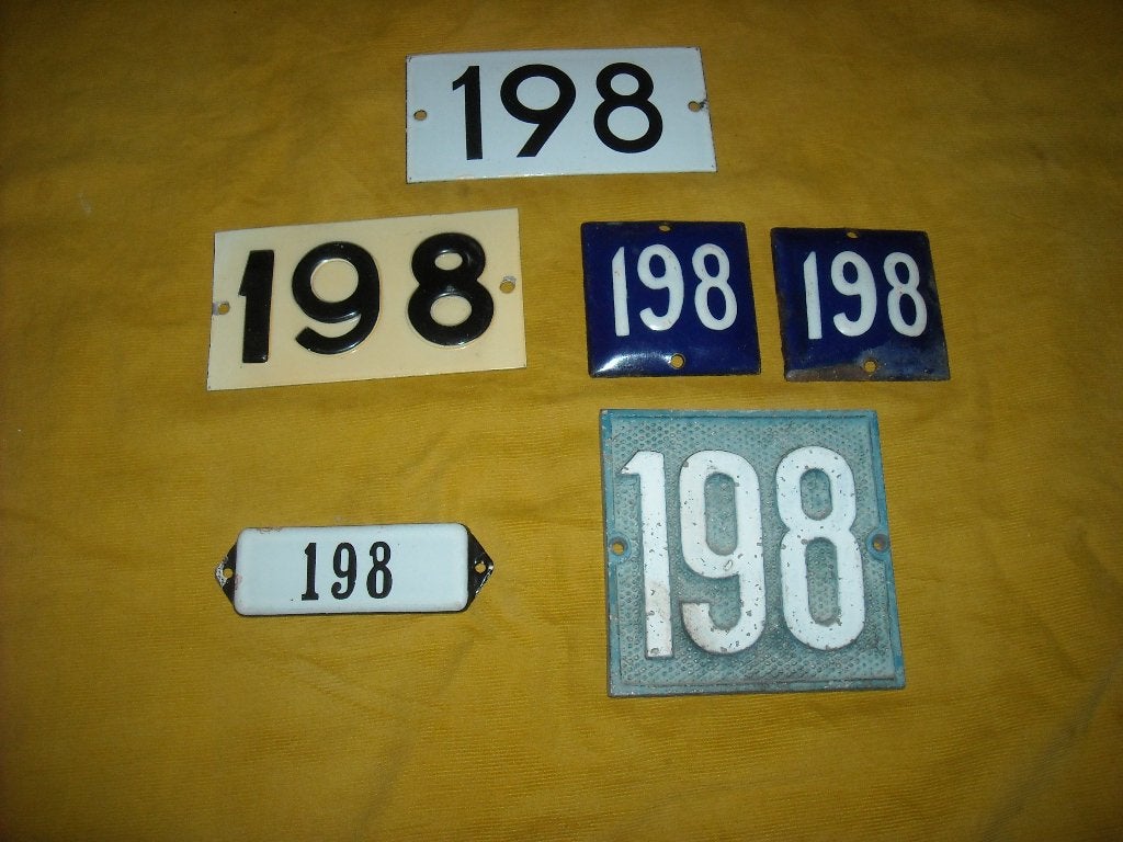 oud emaille huisnummer 198 ook 199 200 201 202 203 204 205 8, Ophalen of Verzenden