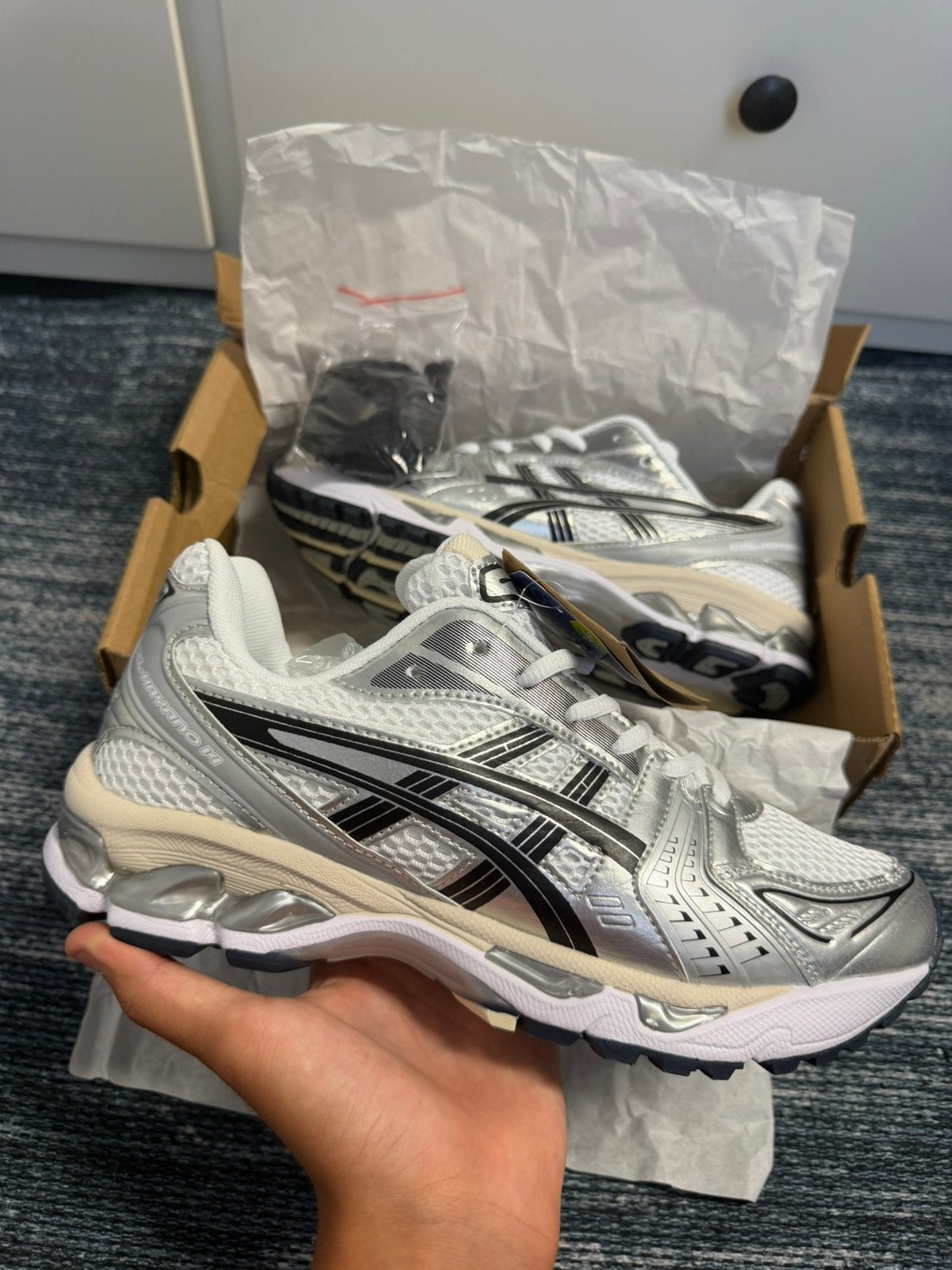 Asics Gel-Kyano 14 White Graphite Grey, Wit, Nieuw, Ophalen of Verzenden, Sneakers of Gympen