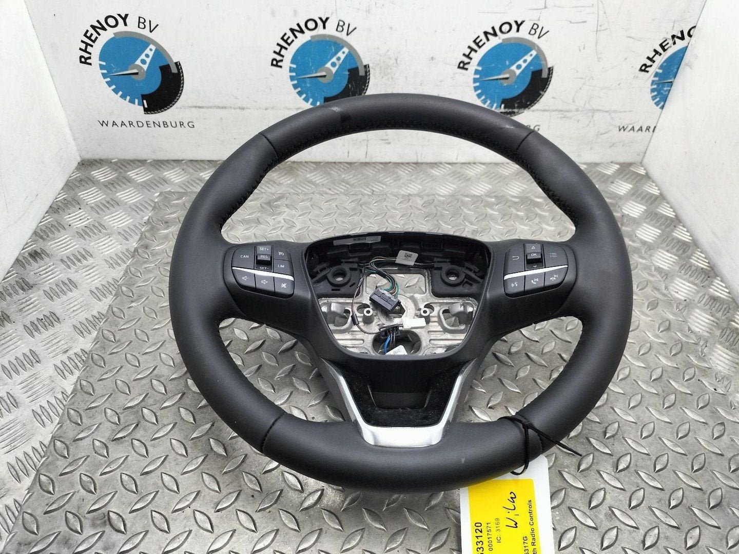 FORD FOCUS HN TITANIUM STUURWIEL 2022, Ophalen of Verzenden, Gebruikt, Stiba lid