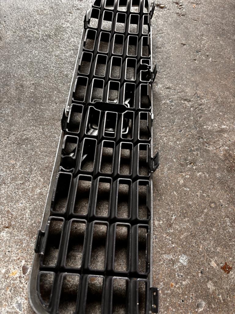 Grille Volvo S60 (2001-2009) gebruikt, Gebruikt, Voor, Ophalen of Verzenden, Volvo