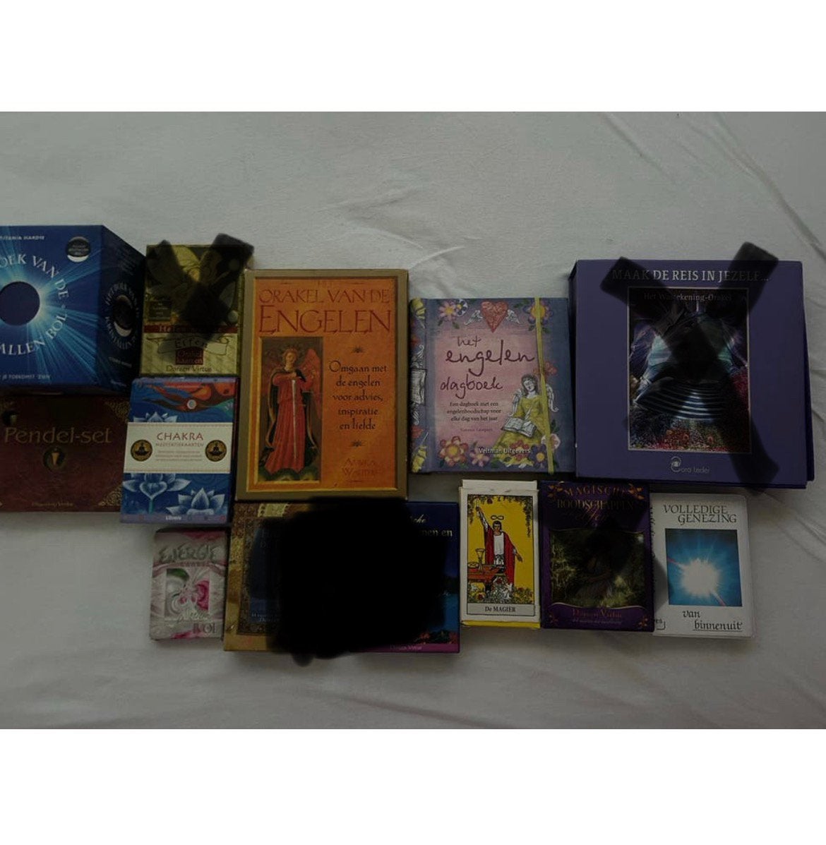 spirituele boeken en orakelkaarten doorgekruist is weg, Ophalen, Zo goed als nieuw, Spiritualiteit algemeen, Achtergrond en Informatie