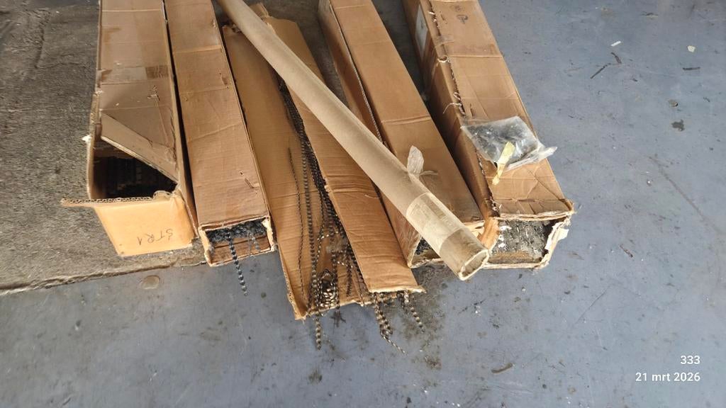 Stoffeerders stoffeerderij afwerkstrips en bliknagels, Ophalen of Verzenden, Gebruikt, Minder dan 50 mm, Overige typen
