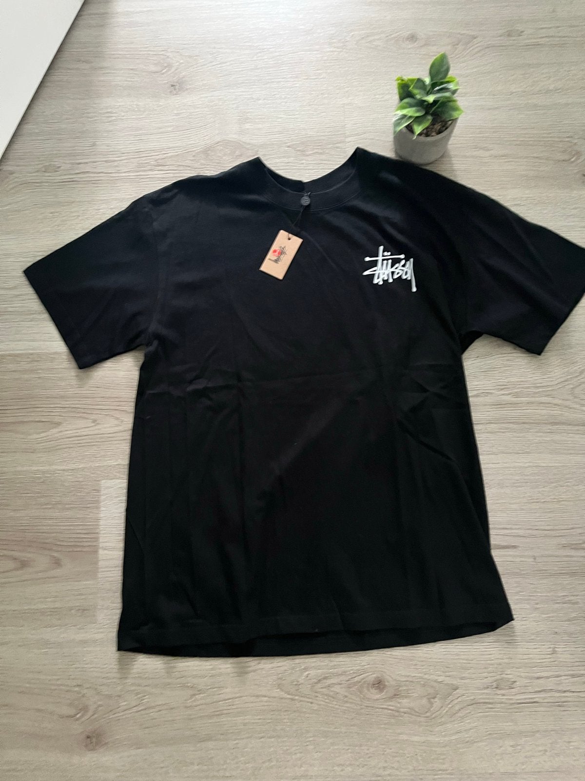 Stussy Basic Stussy Tee Zwart Maat L, Kleding | Heren, T-shirts, Ophalen of Verzenden, Nieuw, Maat 52/54 (L), Zwart