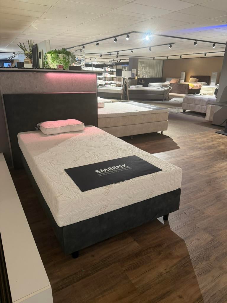 Foto 3 van Smeenk Boxspring 120x210 NIEUW! Helemaal compleet! KORTING!