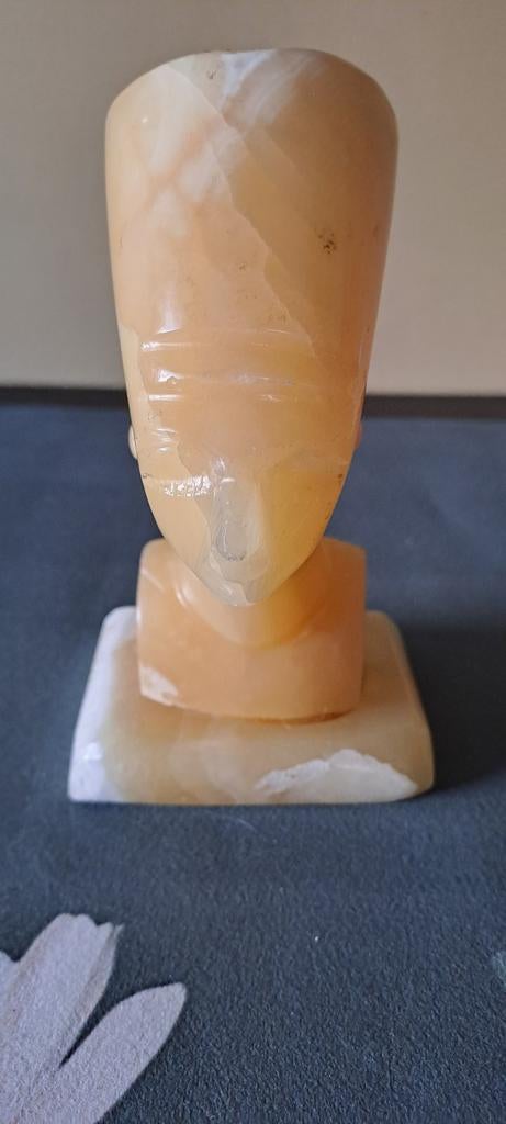 Buste van Nefertiti. Marmer, Antiek en Kunst, Kunst | Beelden en Houtsnijwerken, Ophalen of Verzenden
