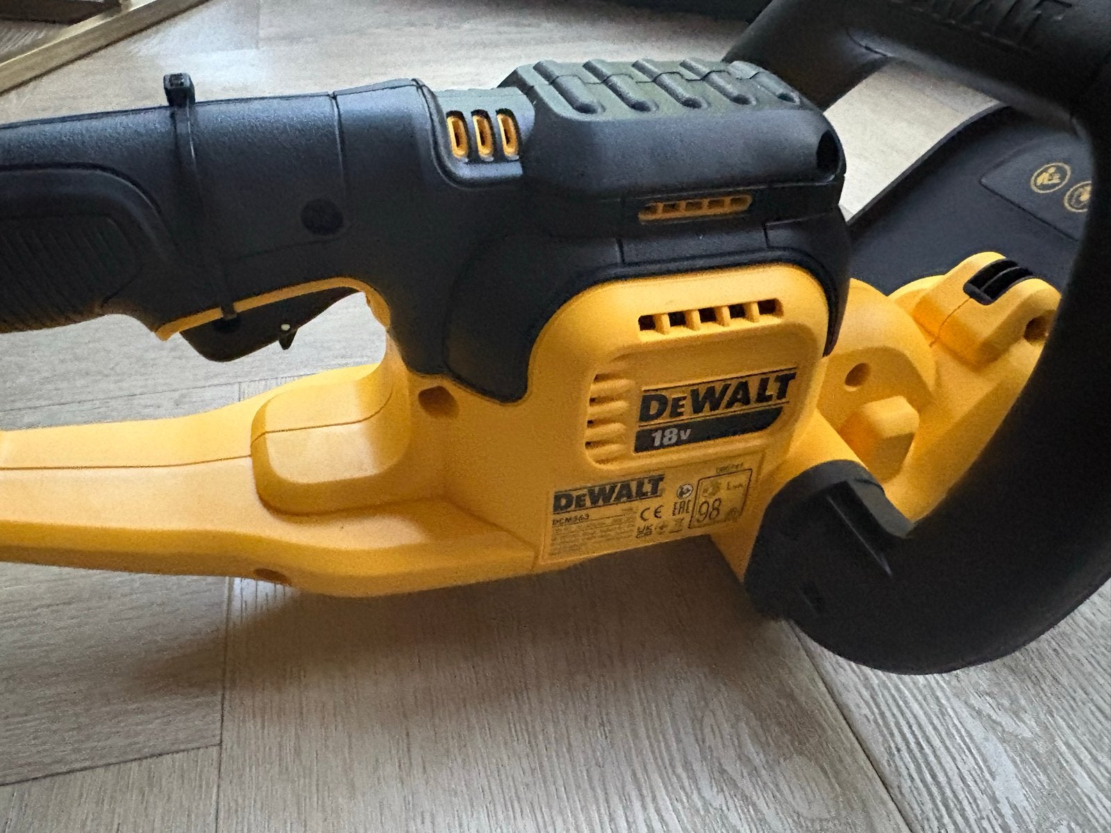 DeWalt DCM563 Heggenschaar 18V - Nieuw (excl. accu), Ophalen of Verzenden, Nieuw, Accu