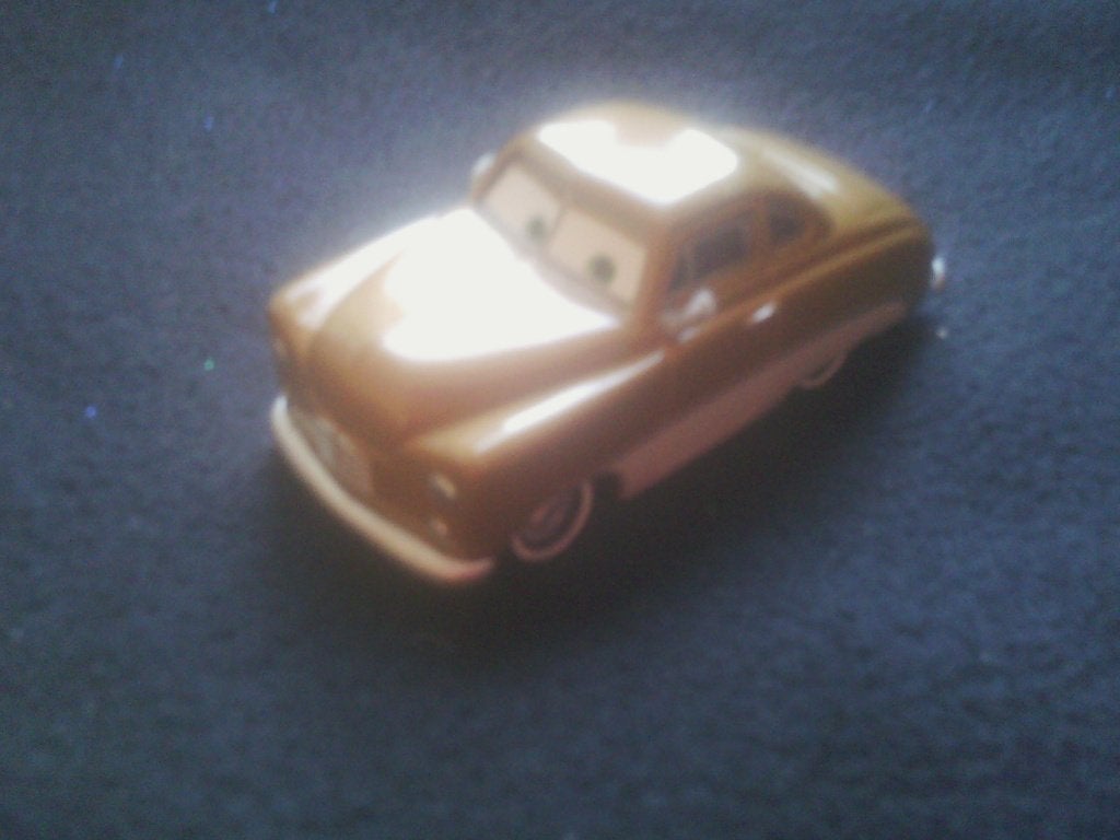 Disney Cars 2 Auto's       Mildred Bylane (Zeldzaam), Ophalen of Verzenden, Zo goed als nieuw
