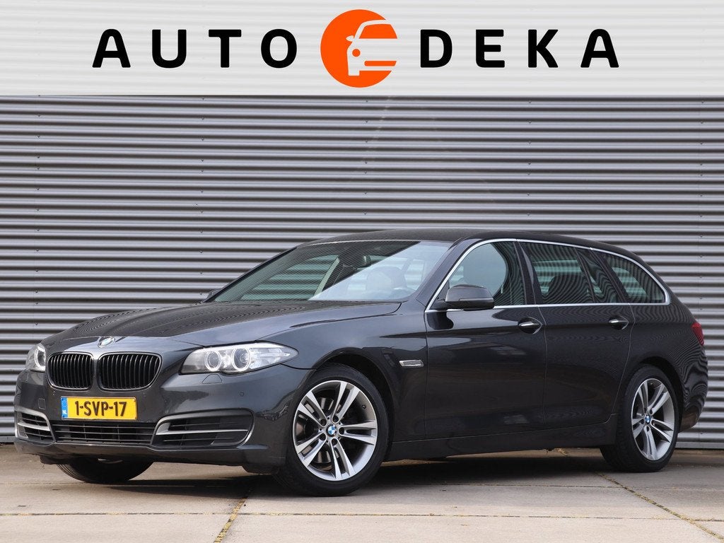 BMW 5-serie Touring 520i Luxury Edition Automaat *Leder*, Auto's, BMW, Automaat, Achterwielaandrijving, Gebruikt, 4 cilinders