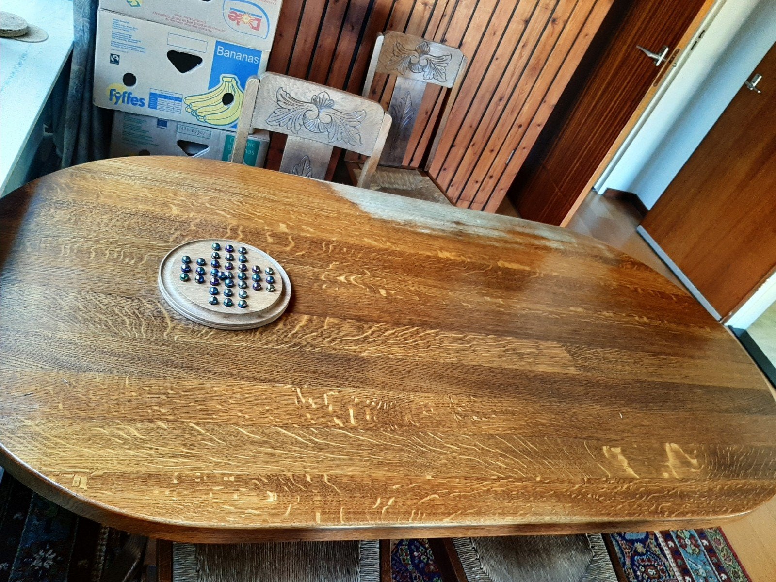 Massieve eikenhouten ovale eettafel met 4 rieten stoelen, Ophalen, Gebruikt, Klassieke, Eikenhout