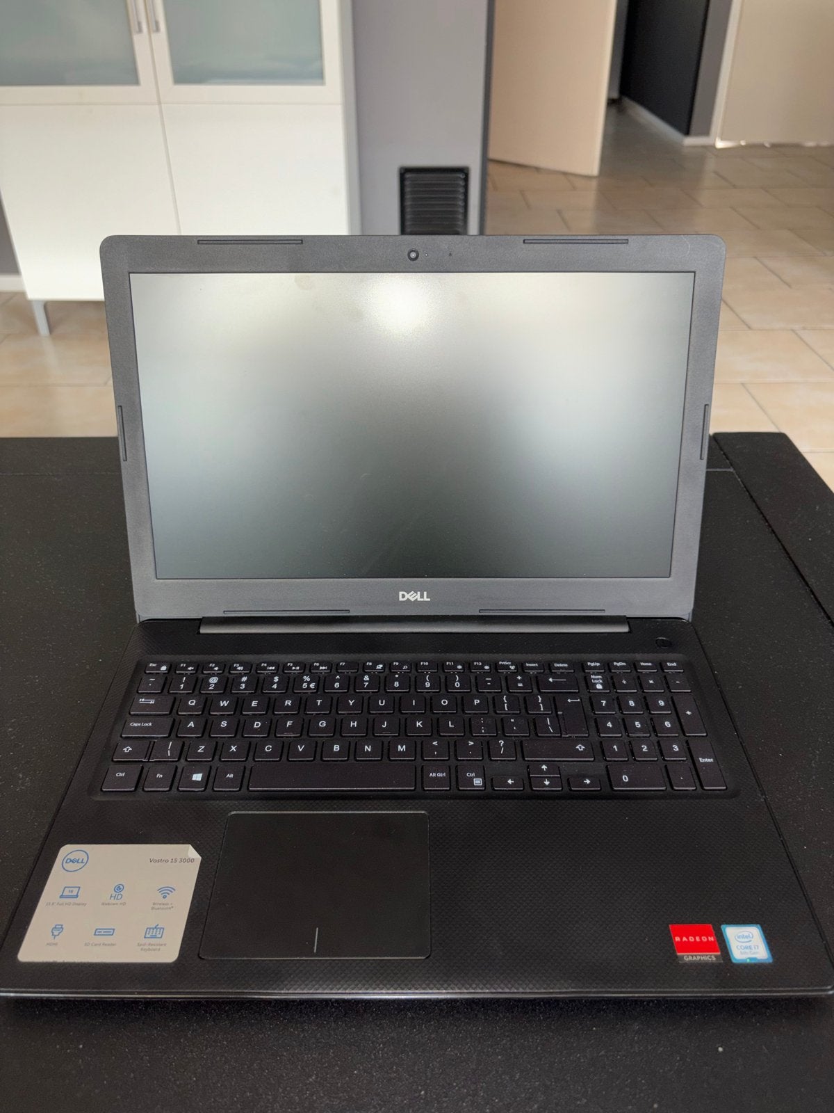 Dell Vostro 3000- i7 8th Gen - 15.6" Full HD, Computers en Software, Windows Laptops, Zo goed als nieuw, 15 inch, SSD, Onbekend