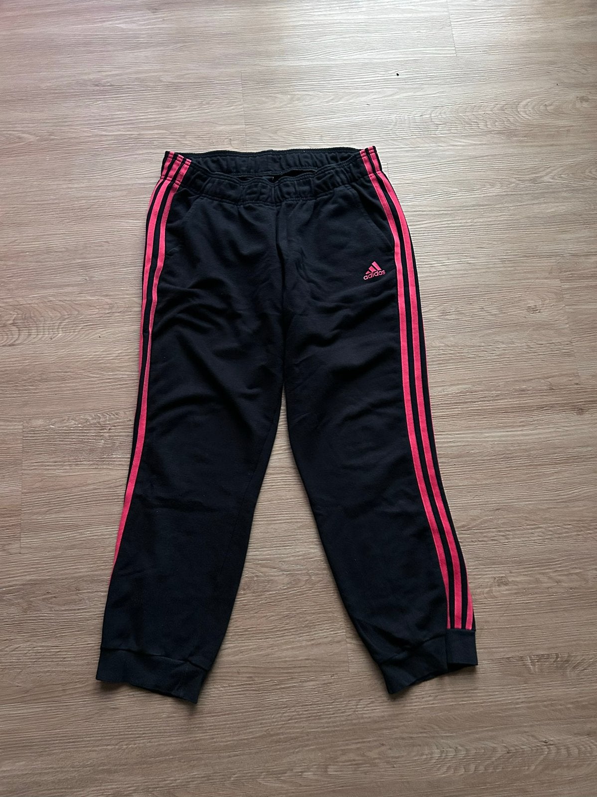 Adidas zwarte trainingsbroek maat xl, Kleding | Dames, Zwart, Ophalen of Verzenden, Gedragen, Maat 46/48 (XL) of groter