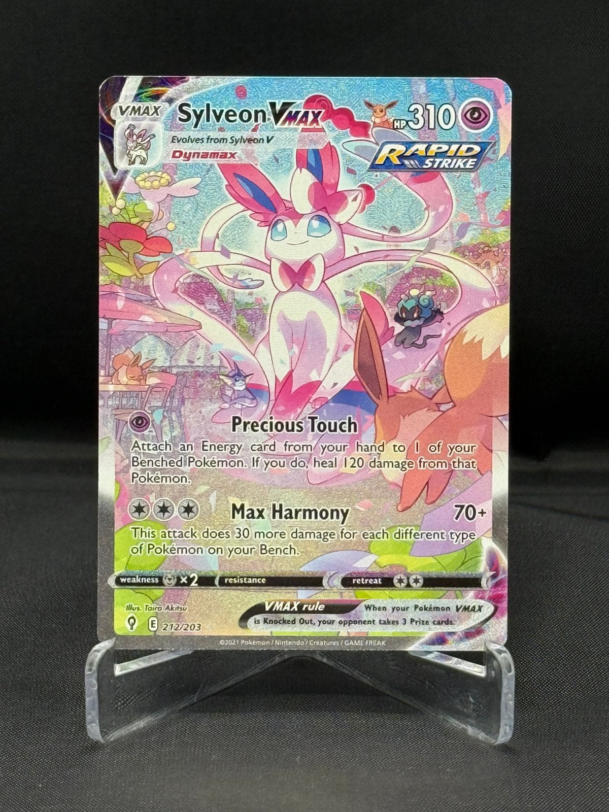 Sylveon Vmax 212/203 ~ Evolving Skies, Hobby en Vrije tijd, Ophalen of Verzenden, Zo goed als nieuw, Losse kaart